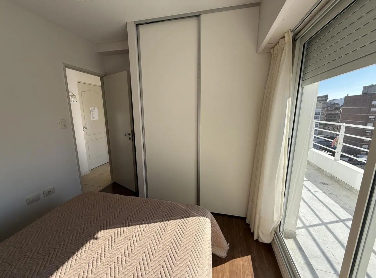 EN VENTA - DEPARTAMENTO DE 1 DORMITORIO  - CENTRO RIO 6