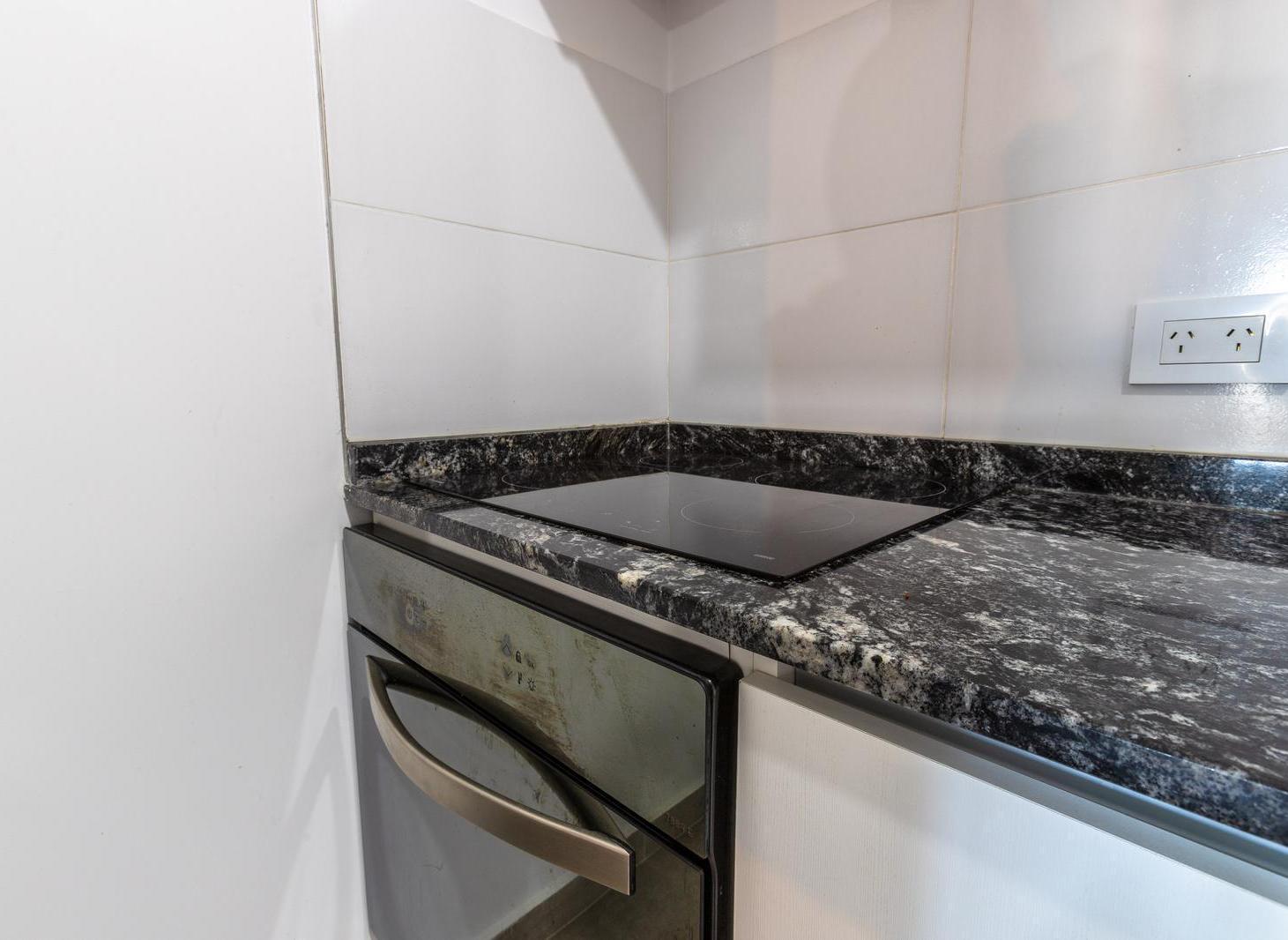 Foto de VENTA - DEPARTAMENTO UN DORMITORIO CON COCHERA AMENITIES - CENTRO, imagen 3