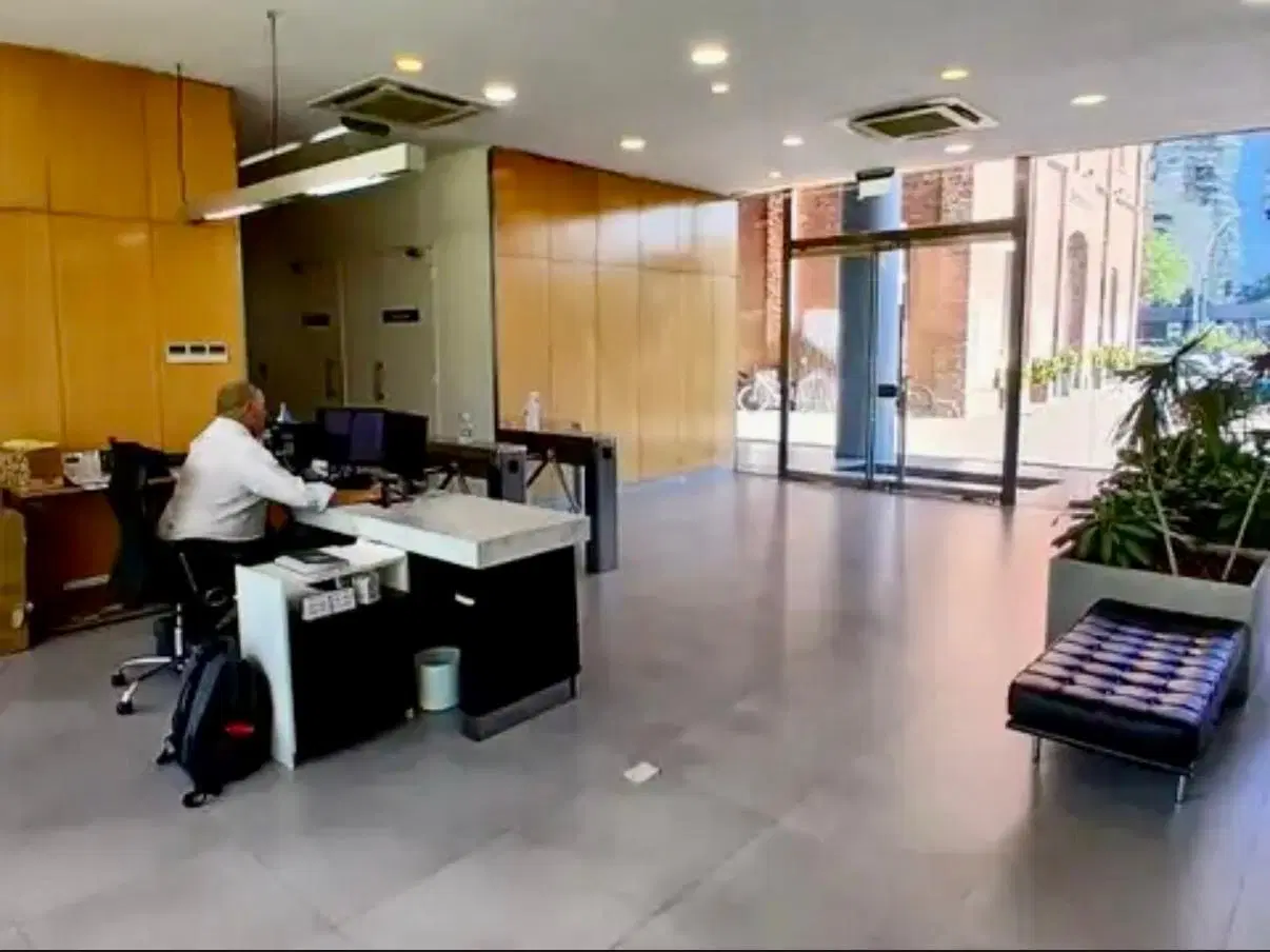 EN VENTA - OFICINA EN ROSARIO CON COCHERA Y BAULERA - PUERTO NORTE 5