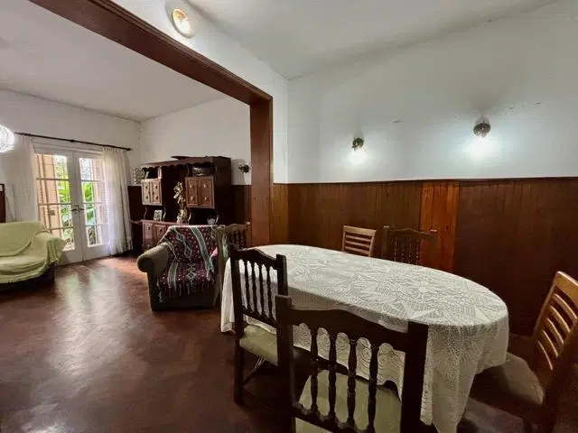 EN VENTA - CASA 3 DORMITORIOS A REFACCIONAR - CENTRO 5