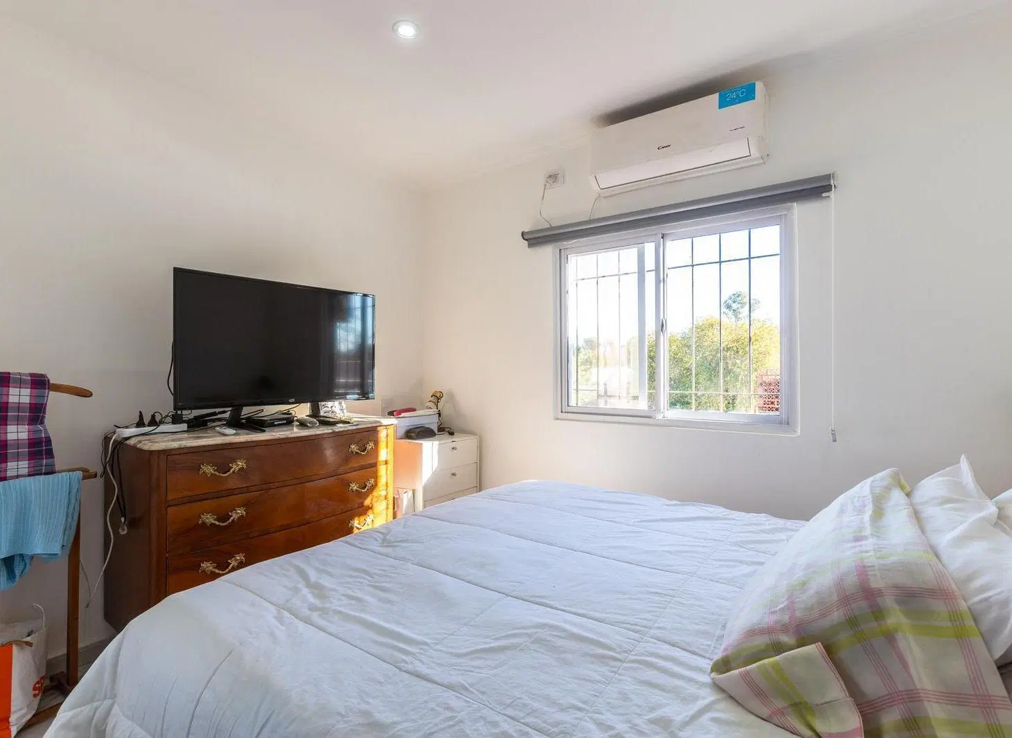 CASA DE 1 DORMITORIO CON COCHERA Y PISCINA EN VENTA FISHERTON 3