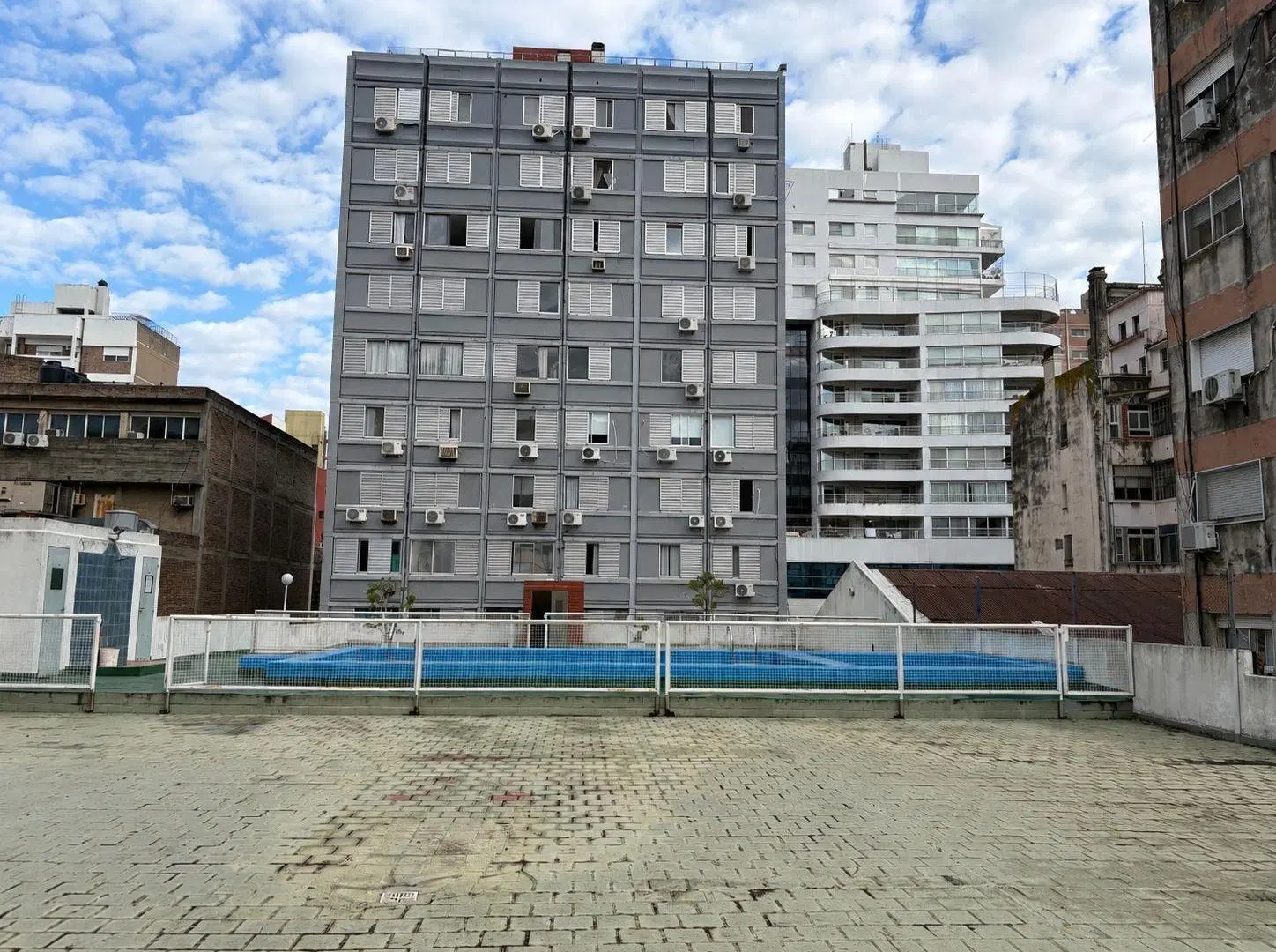 VENTA - DEPARTAMENTO DOS DORMITORIOS - BARRIO CENTRO 5