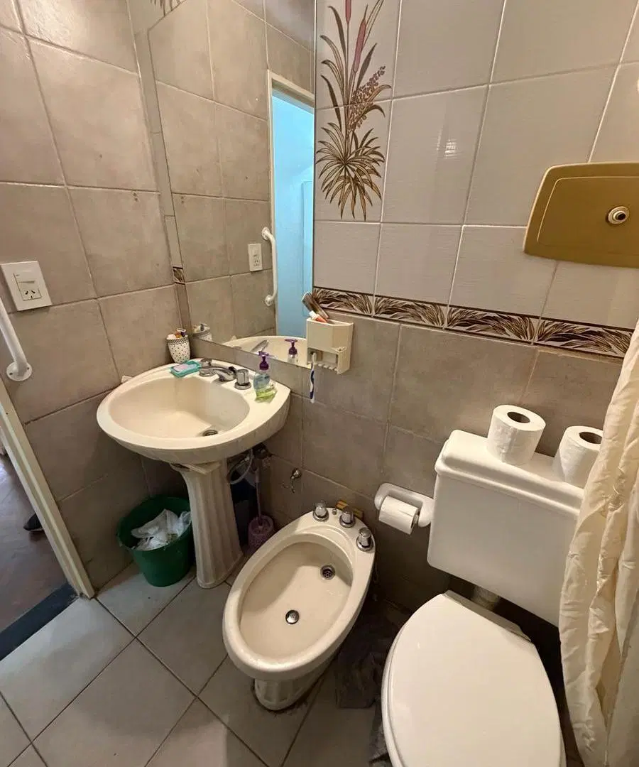 VENTA - DEPARTAMENTO DOS DORMITORIOS - BARRIO CENTRO 2