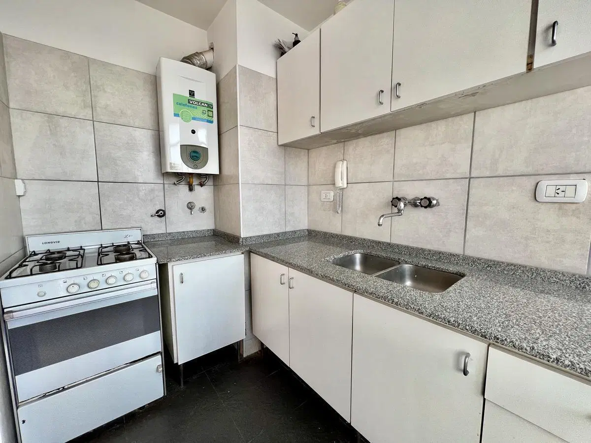 EN VENTA - Departamento 2 dormitorios - Centro 8