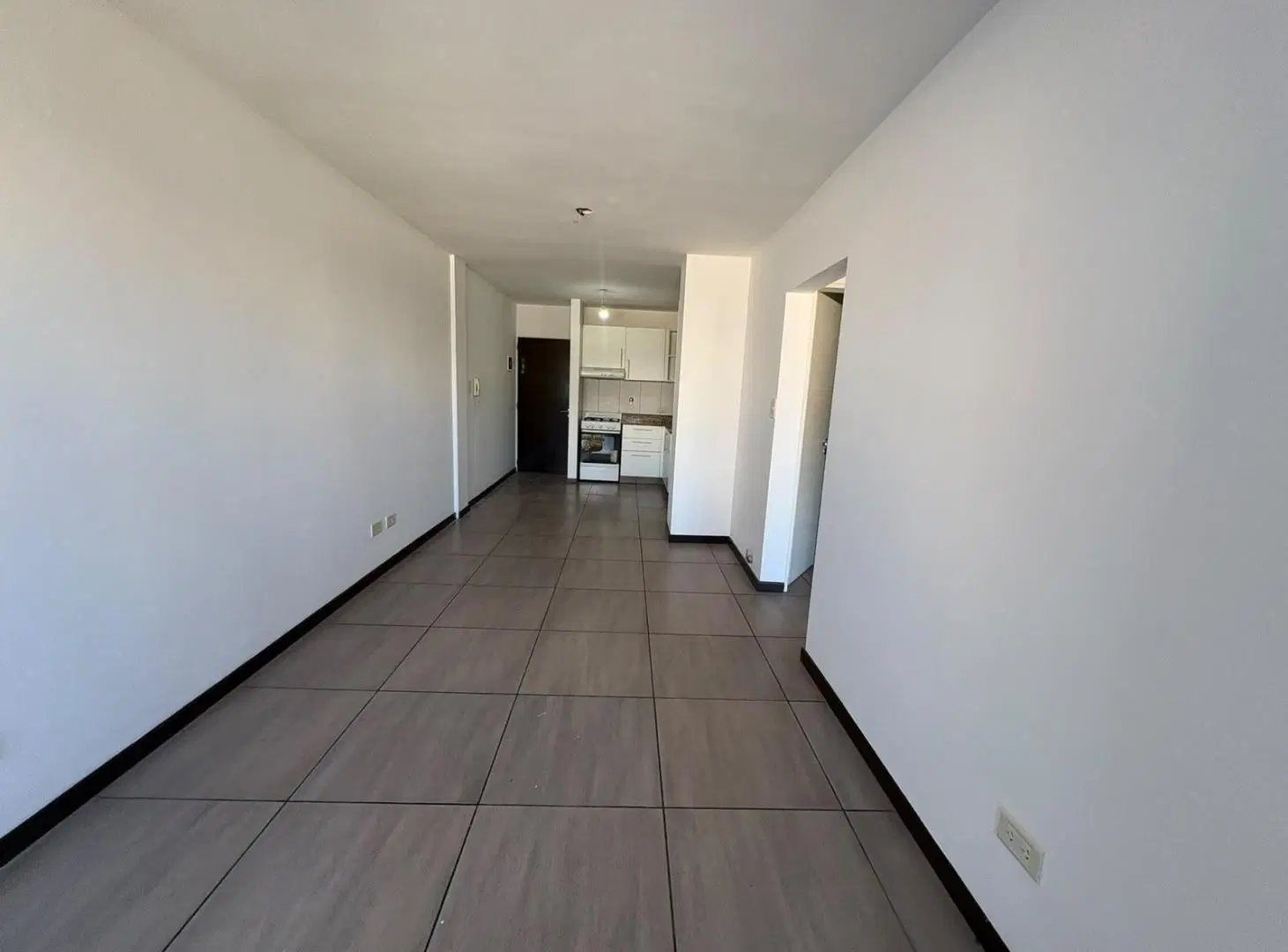 ALQUILER - DEPARTAMENTO DE UN DORMITORIO CON BALCON - LOURDES 2
