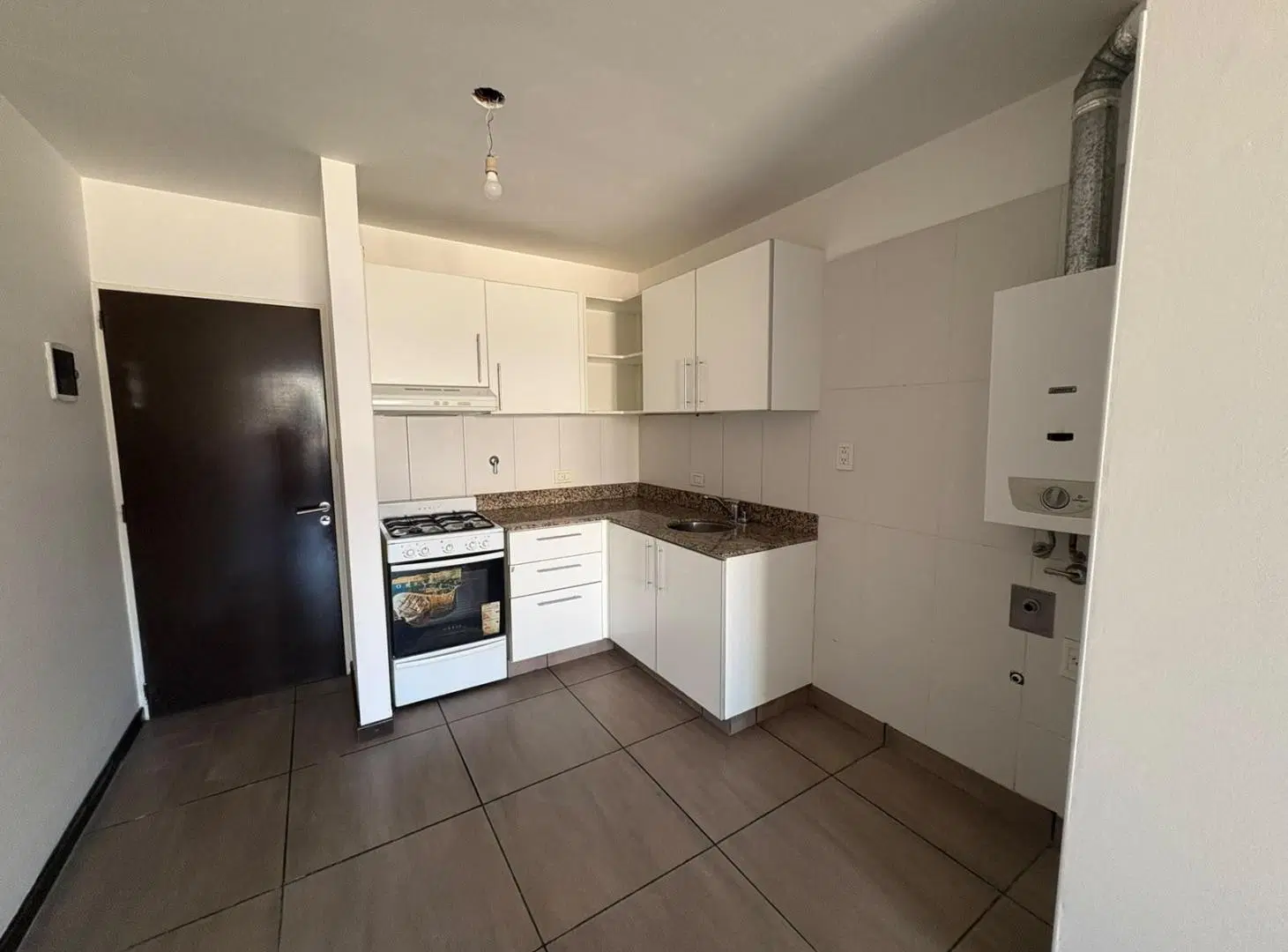 ALQUILER - DEPARTAMENTO DE UN DORMITORIO CON BALCON - LOURDES 1