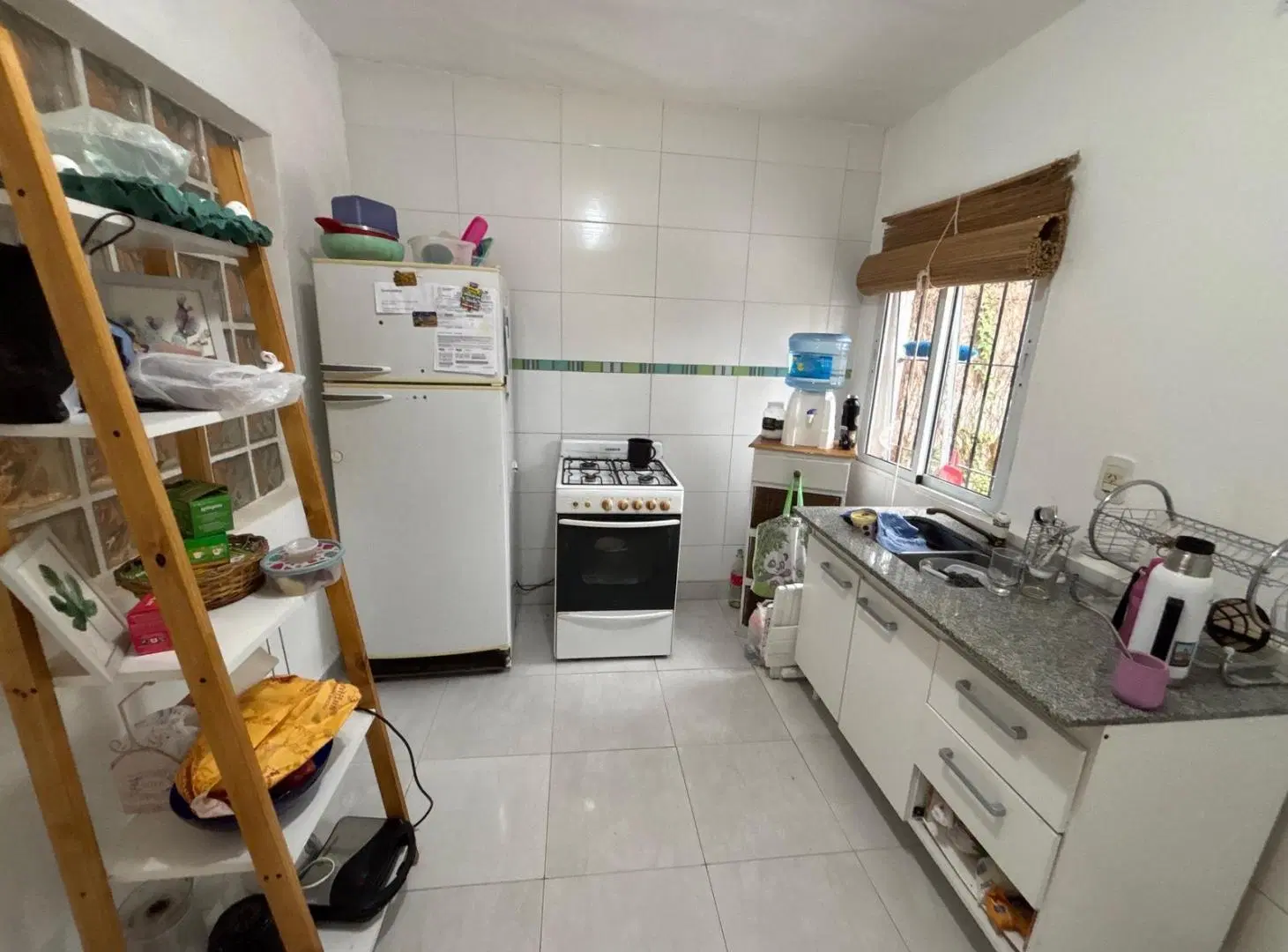 VENTA - CASA 2 DORMITORIOS CON COCHERA Y JARDIN - LA TABLADA 4
