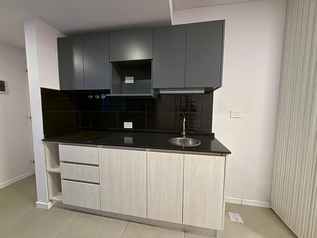 EN VENTA - DEPARTAMENTO MONOAMBIENTE DIVIDIDO - BARRIO CENTRO 3