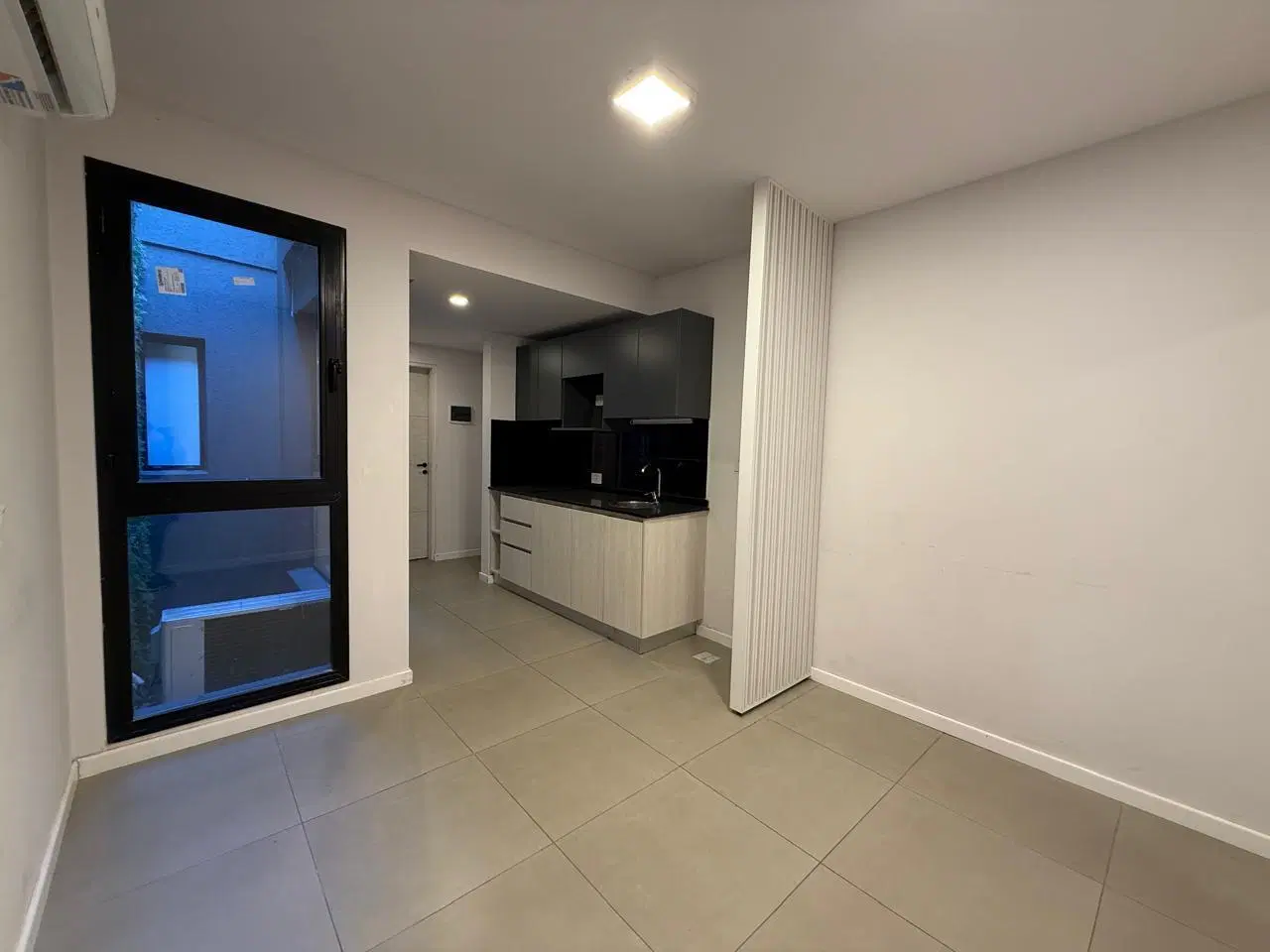 EN VENTA - DEPARTAMENTO MONOAMBIENTE DIVIDIDO - BARRIO CENTRO 2