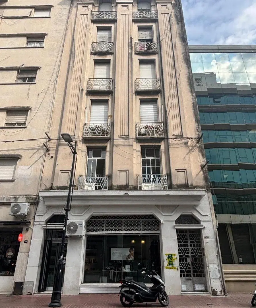 EN VENTA - DEPARTAMENTO 2 DORMITORIOS - BARRIO CENTRO 5