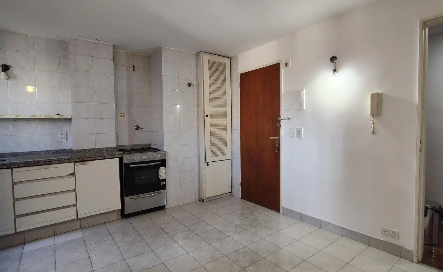 VENTA - DEPARTAMENTO TRES DORMITORIOS - COCHERA - ZONA CENTRO RÍO 5