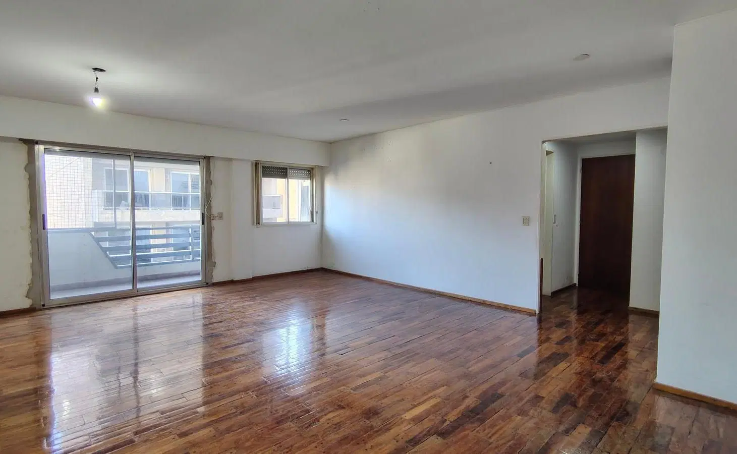 VENTA - DEPARTAMENTO TRES DORMITORIOS - COCHERA - ZONA CENTRO RÍO 4