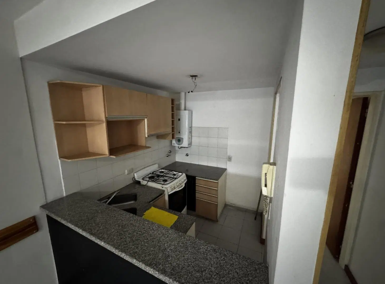 EN VENTA - DEPARTAMENTO 1 DORMITORIO PLANTA BAJA CON PATIO - BARRIO ABASTO 2