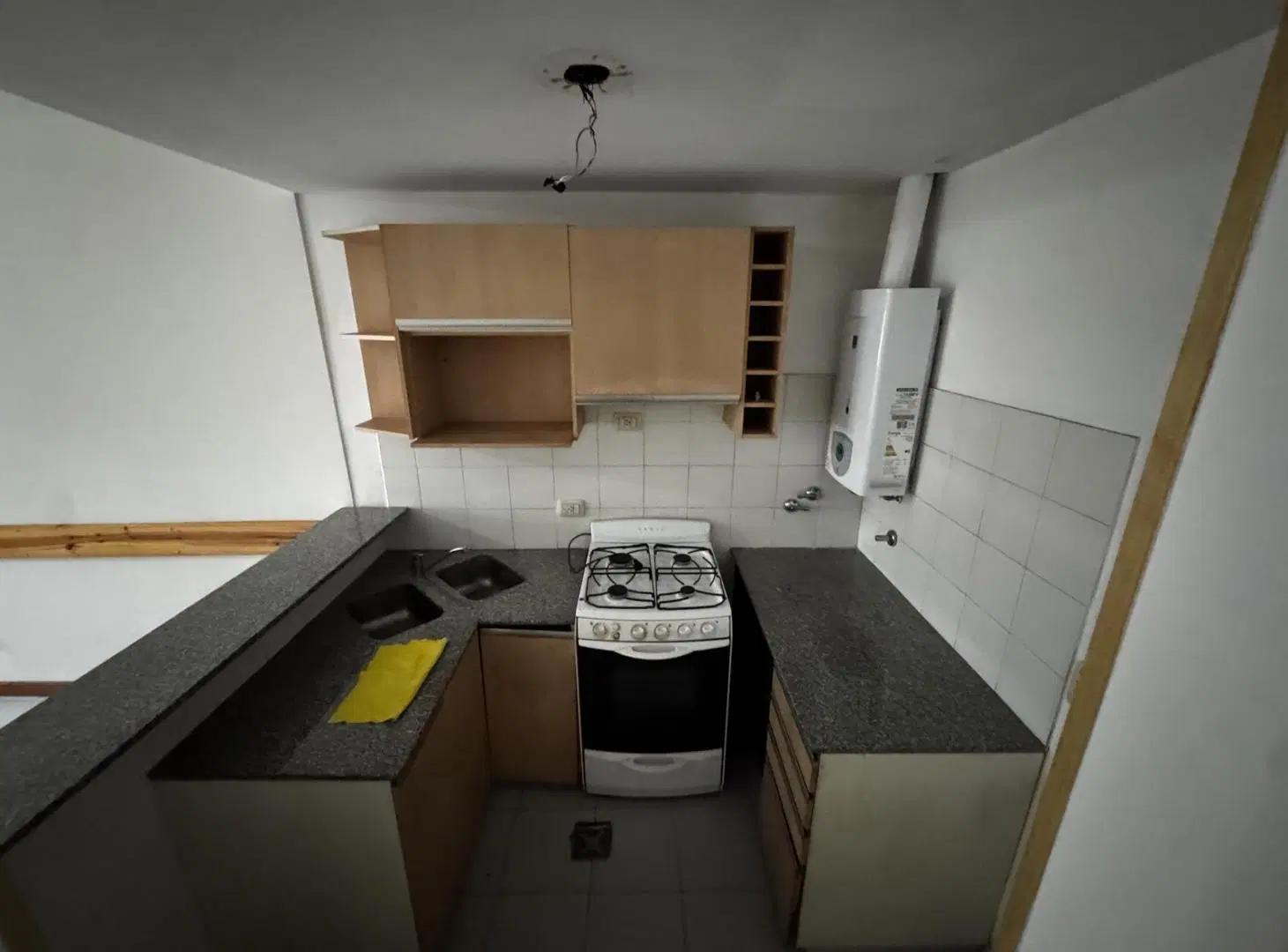 EN VENTA - DEPARTAMENTO 1 DORMITORIO PLANTA BAJA CON PATIO - BARRIO ABASTO 5