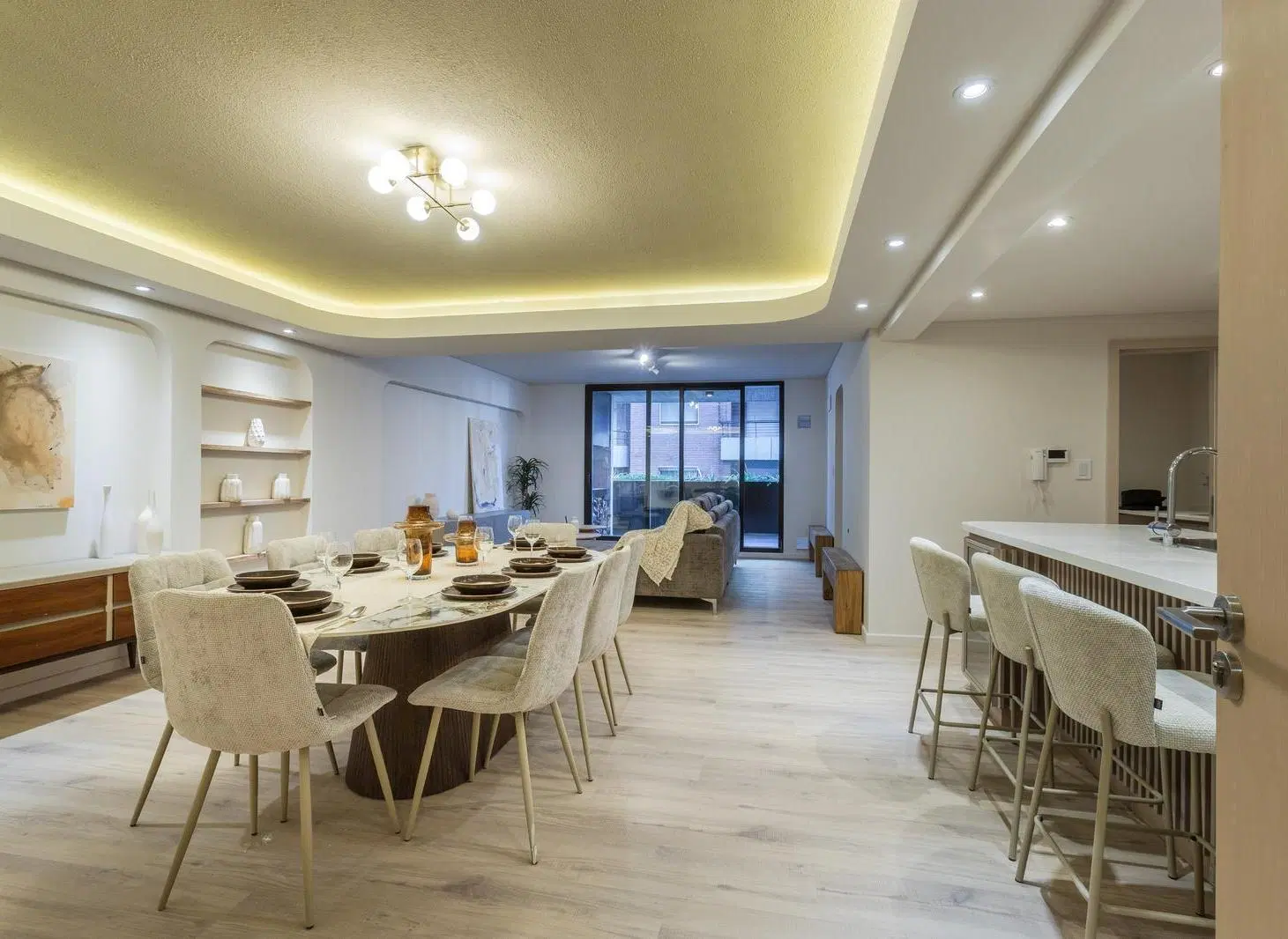 DEPARTAMENTO DE 3 DORMITORIOS CON PARRILLERO A ESTRENAR BARRIO CENTRO 3