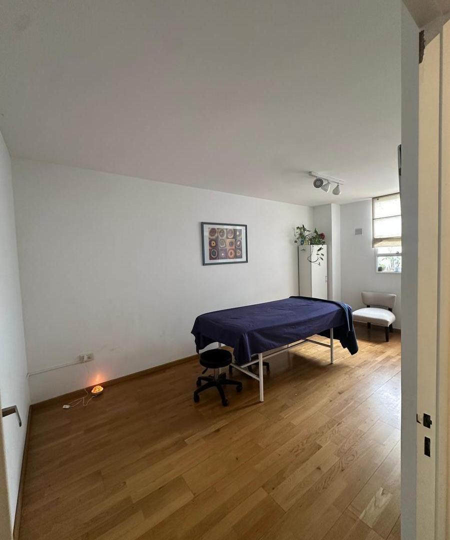 Foto de EN VENTA - MONOAMBIENTE DIVIDIDO APTO PROFESIONAL CON PATIO - BARRIO, imagen 5