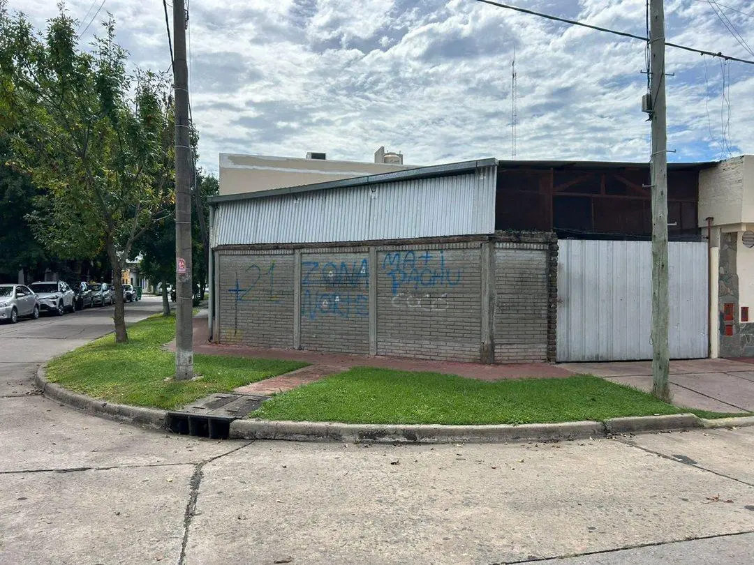VENTA - GALPON ESQUINA ZONA NORTE - LA FLORIDA 1