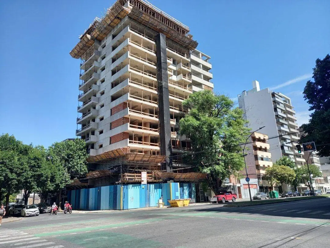 VENTA 2 DORMITORIOS BALCON NORTE PARRILLERO 2 BAÑOS - SOBRE AV. FRANCIA 5