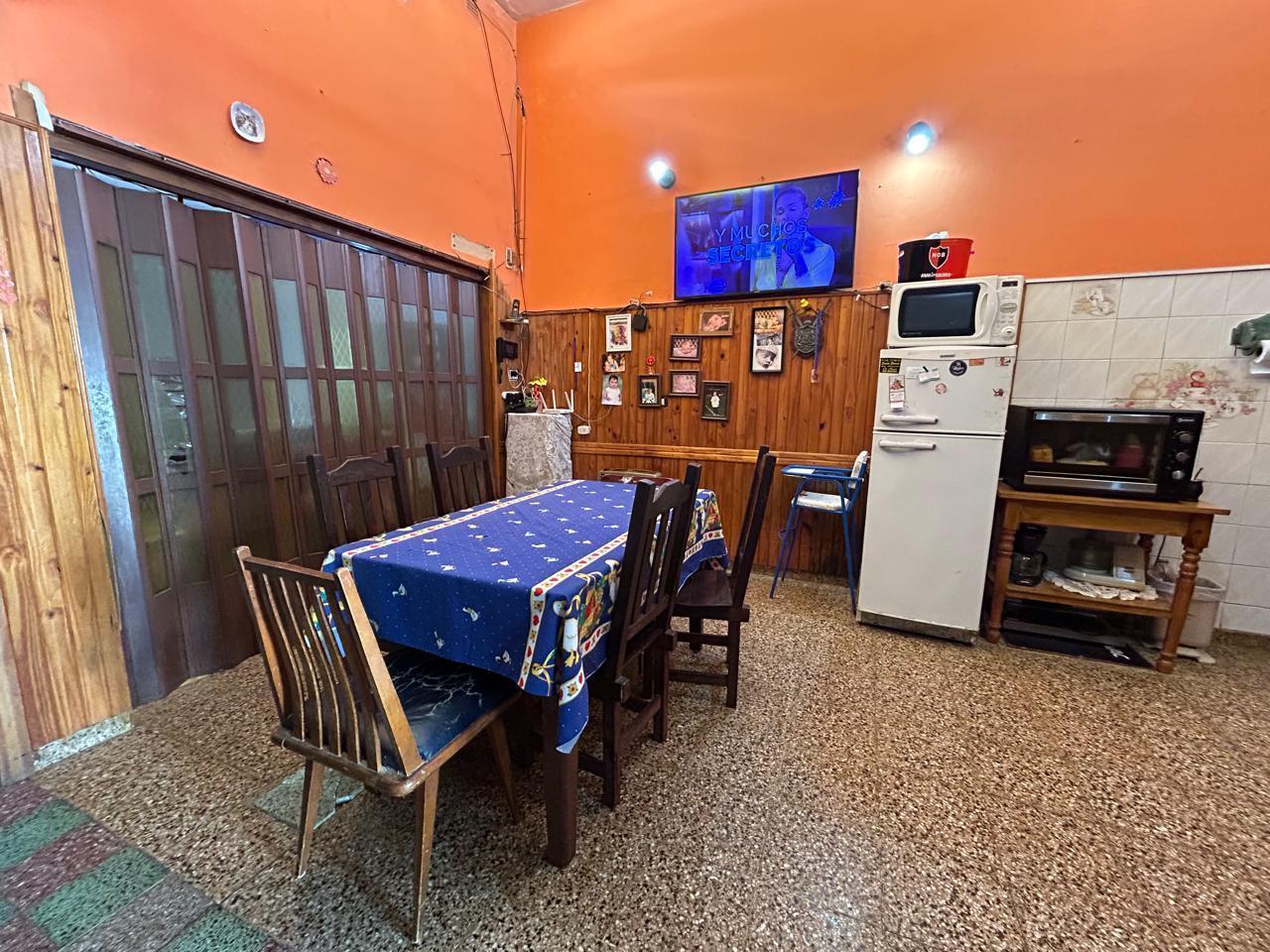 Foto de VENTA - CASA 3 DORMITORIOS CON COCHERA - BARRIO MATHEU., imagen 4