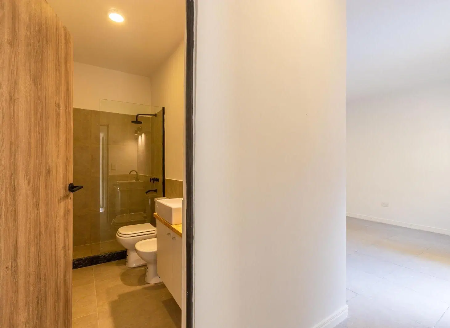 VENTA - CASA EN PH DOS DORMITORIOS CON PATIO Y TERRAZA - BARRIO ECHESORTU 3