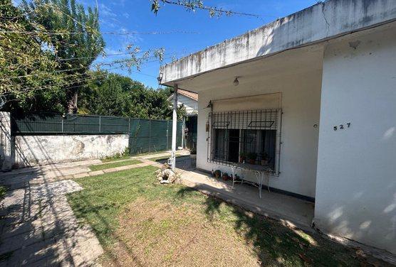 Foto de VENTA - CASA ALBERDI RIO 3 DORMITORIOS CON AMPLIO PATIO VERDE - BARRIO ALBERDI, imagen 4