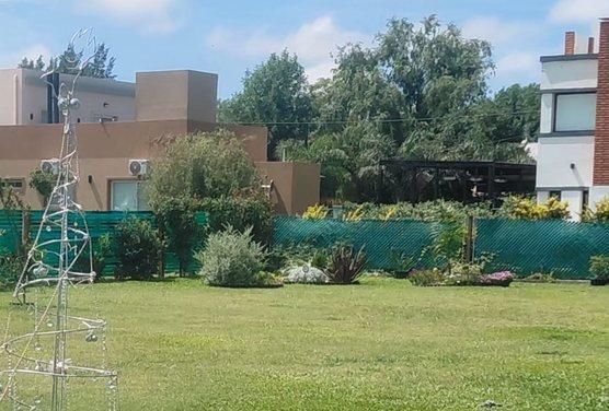 Foto de VENTA- TERRENO EN BARRIO CERRADO Y PARQUIZADO - LAS CASUARINAS., imagen 4