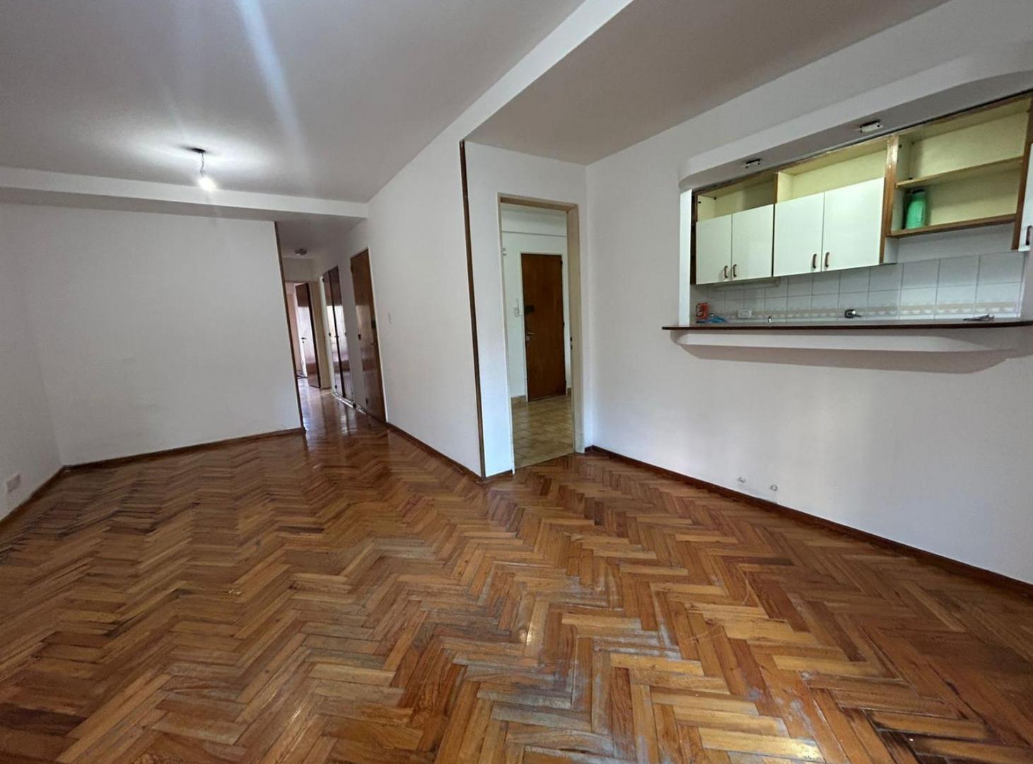 Foto de VENTA DEPARTAMENTO DOS DORMITORIOS CENTRO PATIO EXCLUSIVO Y BALCON, imagen 2