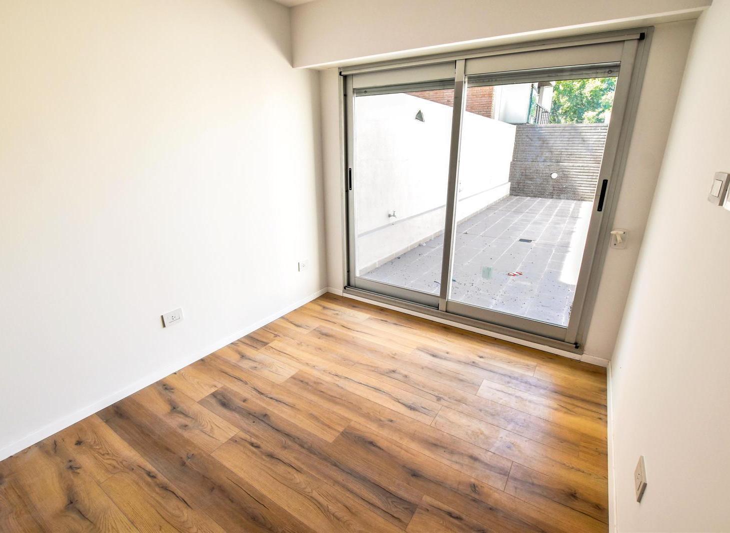 Foto de VENTA - DEPARTAMENTO 1 DORMITORIO CON PATIO EXCLUSIVO - BARRIO LOURDES, imagen 1