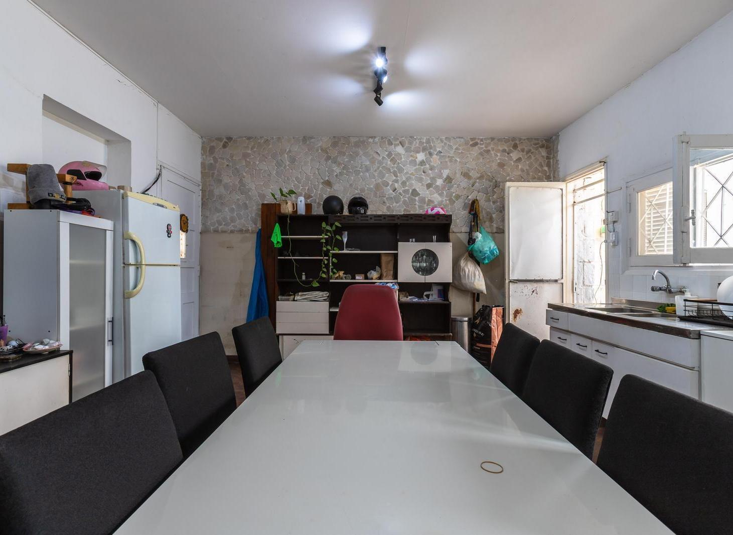 Foto de VENTA - CASA DOS DORMITORIOS CON COCHERA Y PATIO - BARRIO REFINERIA, imagen 4
