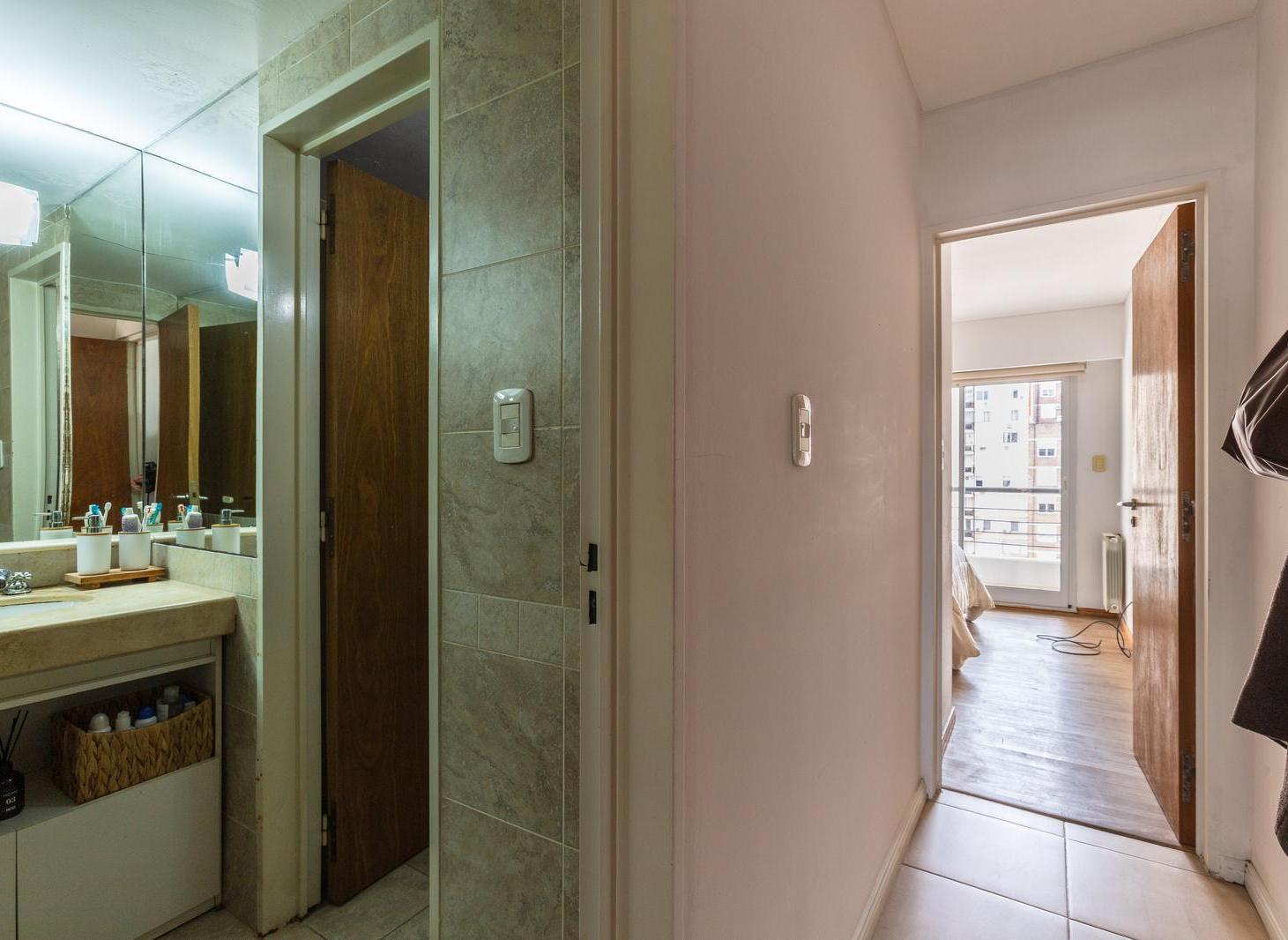 Foto de VENTA - DEPARTAMENTO UN DORMITORIO CON DOBLE BALCON AL FRENTE - CENTRO, imagen 5