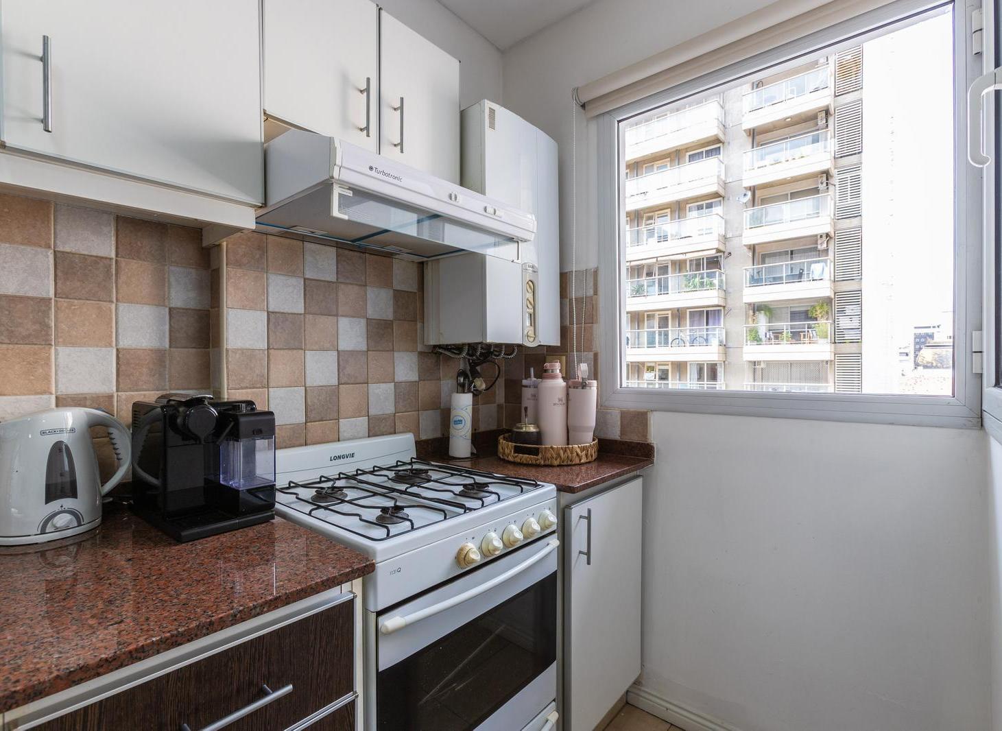 Foto de VENTA - DEPARTAMENTO UN DORMITORIO CON DOBLE BALCON AL FRENTE - CENTRO, imagen 4