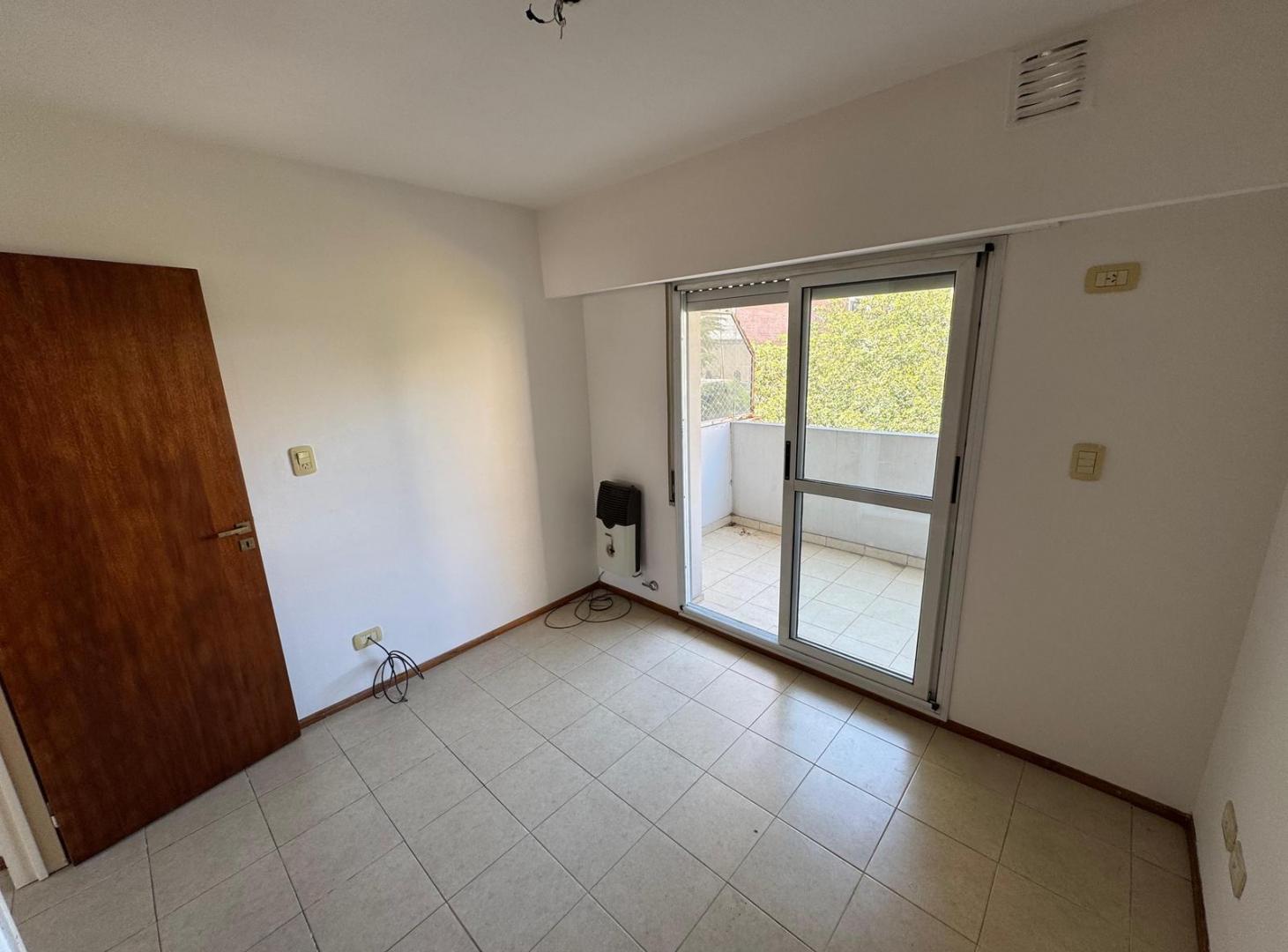Foto de VENTA - DEPARTAMENTO 1 DORMITORIO APTO CREDITO - BARRIO CENTRO, imagen 1