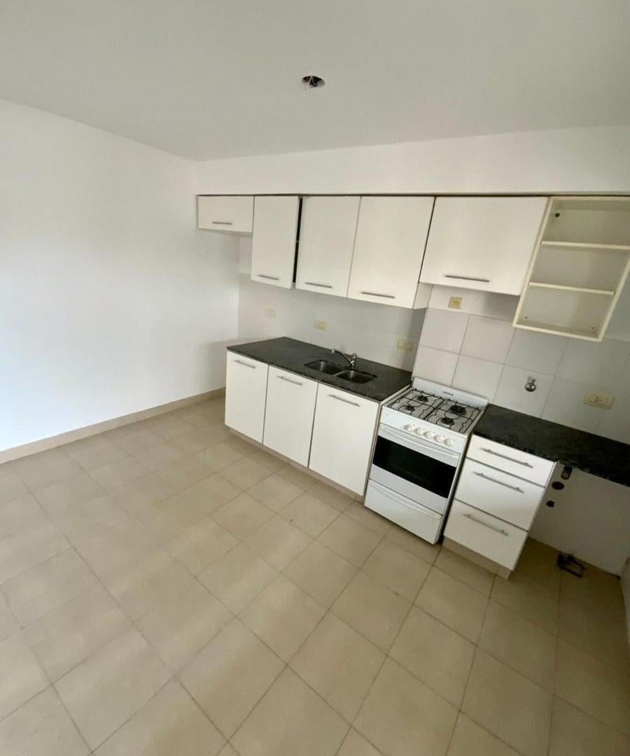 Foto de VENTA - DEPARTAMENTO 3 DORMITORIOS CON VISTA PARCIAL AL RIO - ZONA, imagen 3