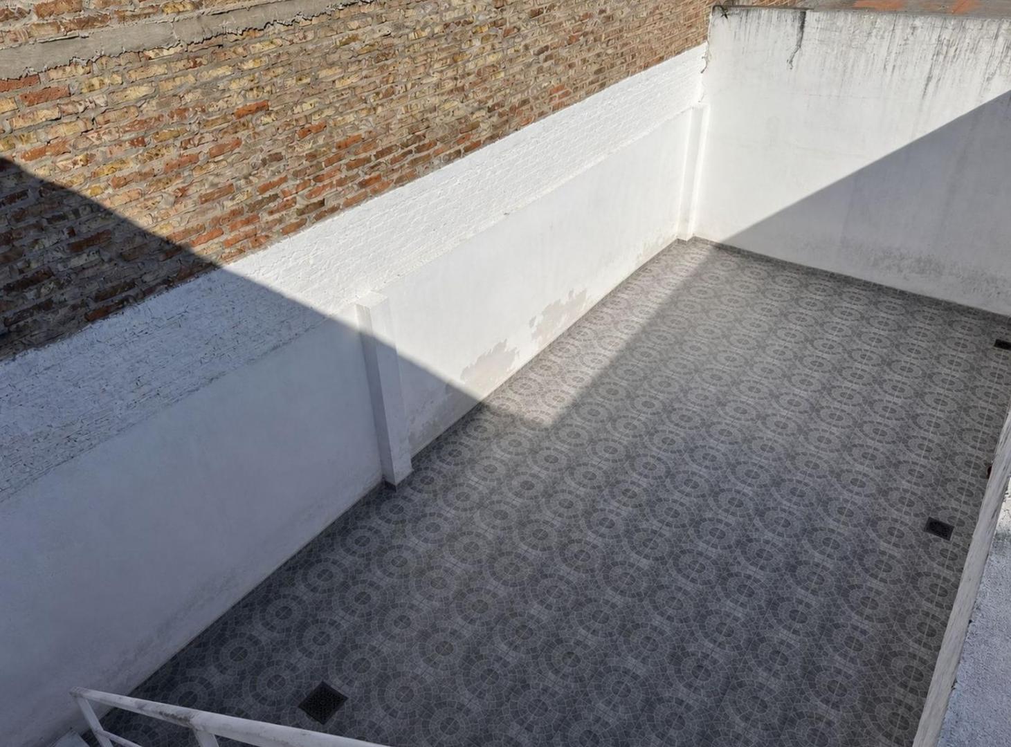 Foto de OPORTUNIDAD! VENTA CASA CON AMPLIO PATIO EN EMPALME GRANEROS - APTO, imagen 3
