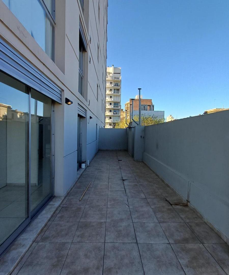 Foto de VENTA - DEPARTAMENTO 1 DORMITORIO CON TERRAZA EXCLUSIVA APTO CREDITO, imagen 1