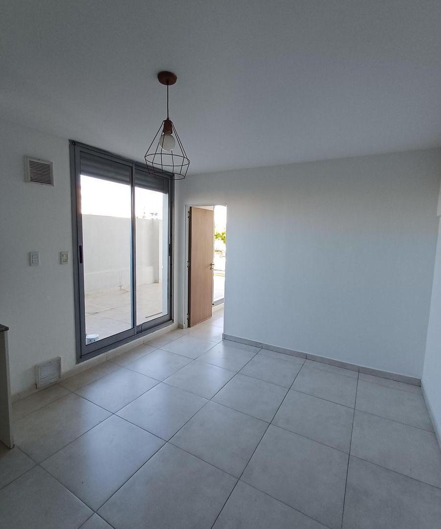 Foto de VENTA - DEPARTAMENTO 1 DORMITORIO CON TERRAZA EXCLUSIVA APTO CREDITO, imagen 4