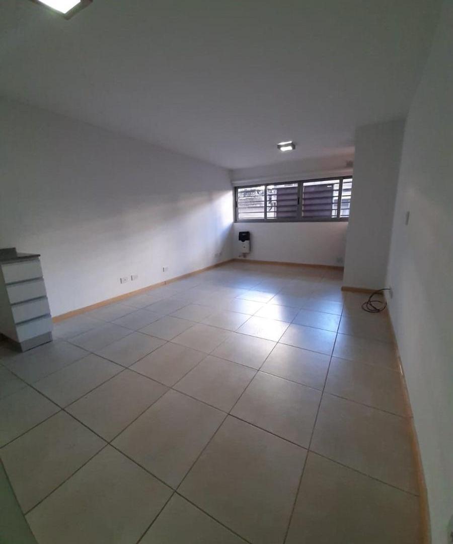 Foto de VENTA - DEPARTAMENTO MONOAMBIENTE DIVISIBLE APTO CREDITO - BARRIO CENTRO, imagen 1