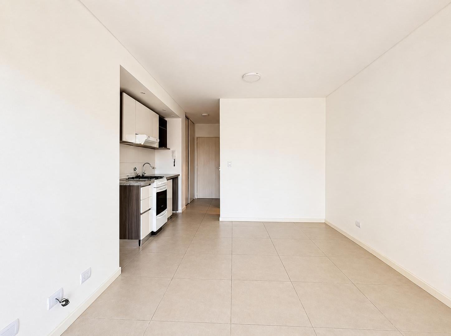 Foto de EN VENTA- DEPARTAMENTO MONOAMBIENTE - BALCON CON PARRILLERO - CENTRO, imagen 1