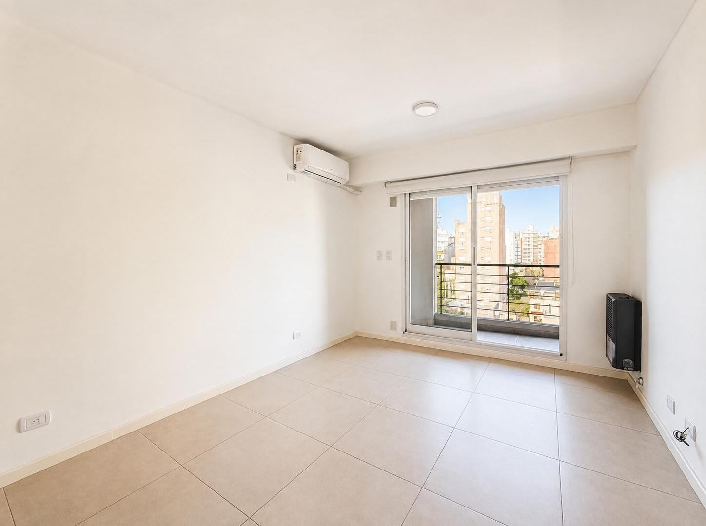 Foto de EN VENTA- DEPARTAMENTO MONOAMBIENTE - BALCON CON PARRILLERO - CENTRO, imagen 3