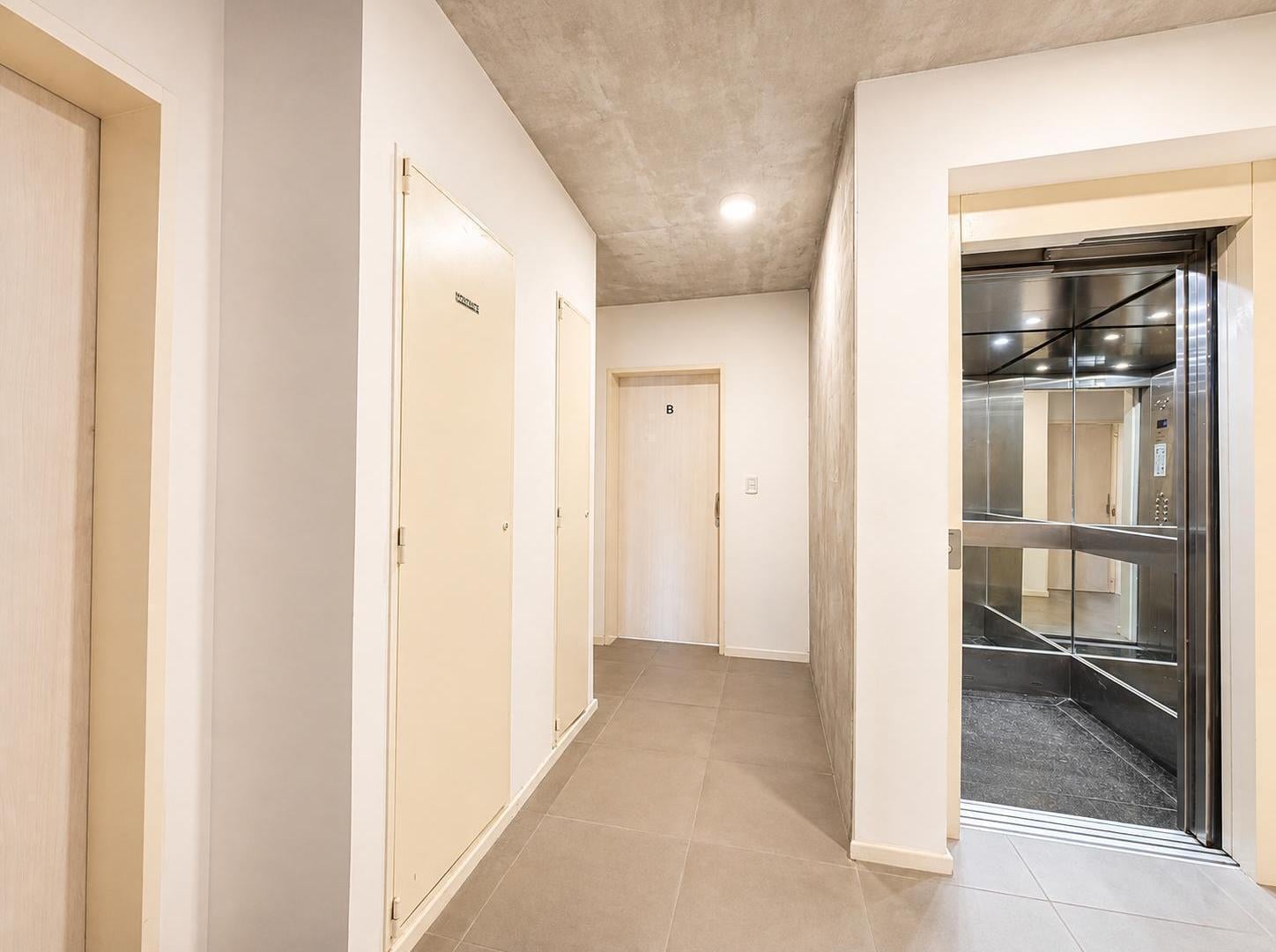 Foto de EN VENTA- DEPARTAMENTO MONOAMBIENTE - BALCON CON PARRILLERO - CENTRO, imagen 5