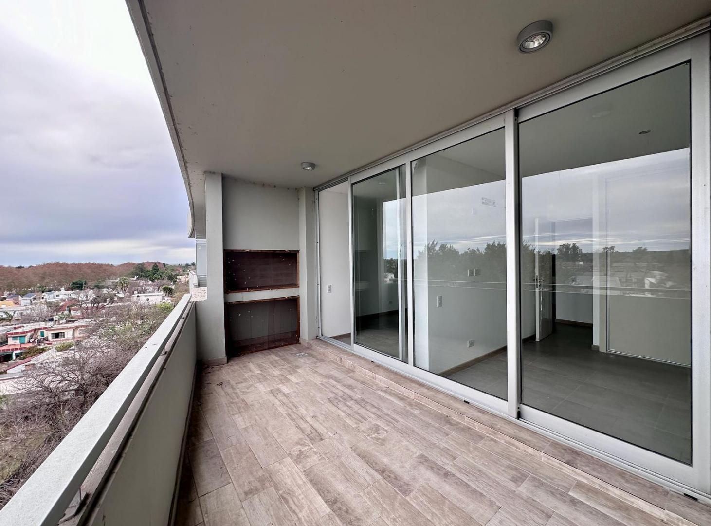 Foto de VENTA DEPARTAMENTO 1 DORMITORIO CON BALCÓN Y PARRILLA PROPIA, imagen 1