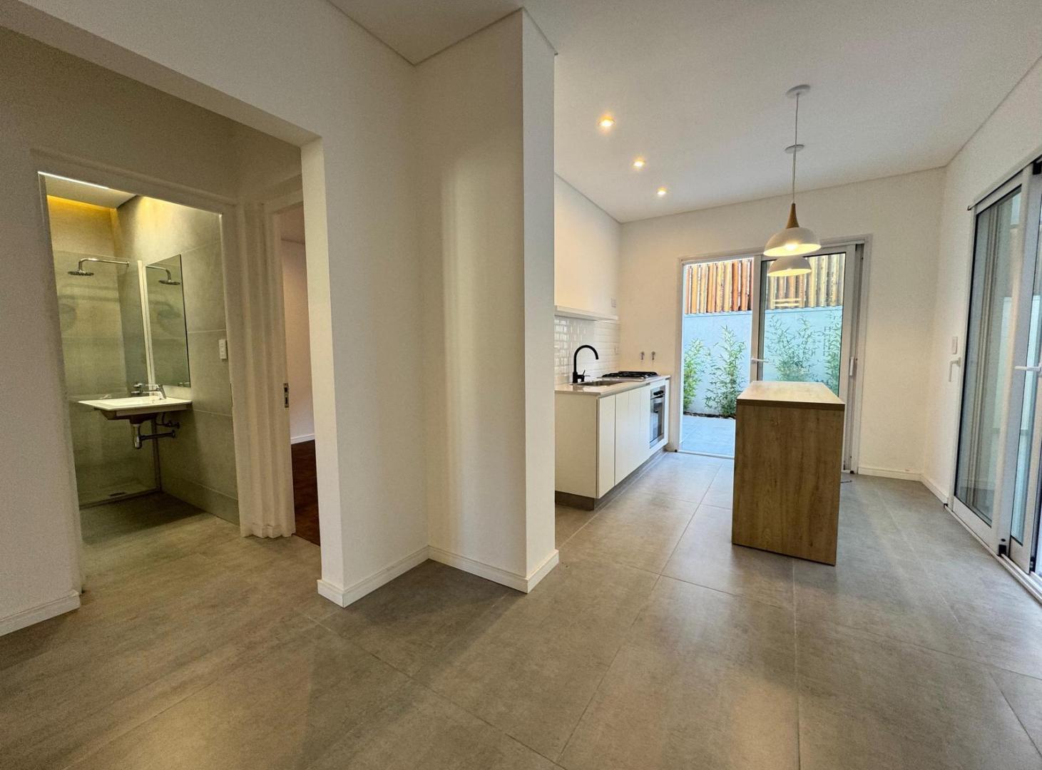 Foto de Venta Casa de 2 Dormitorios ubicada en Arroyito, Rosario, imagen 1