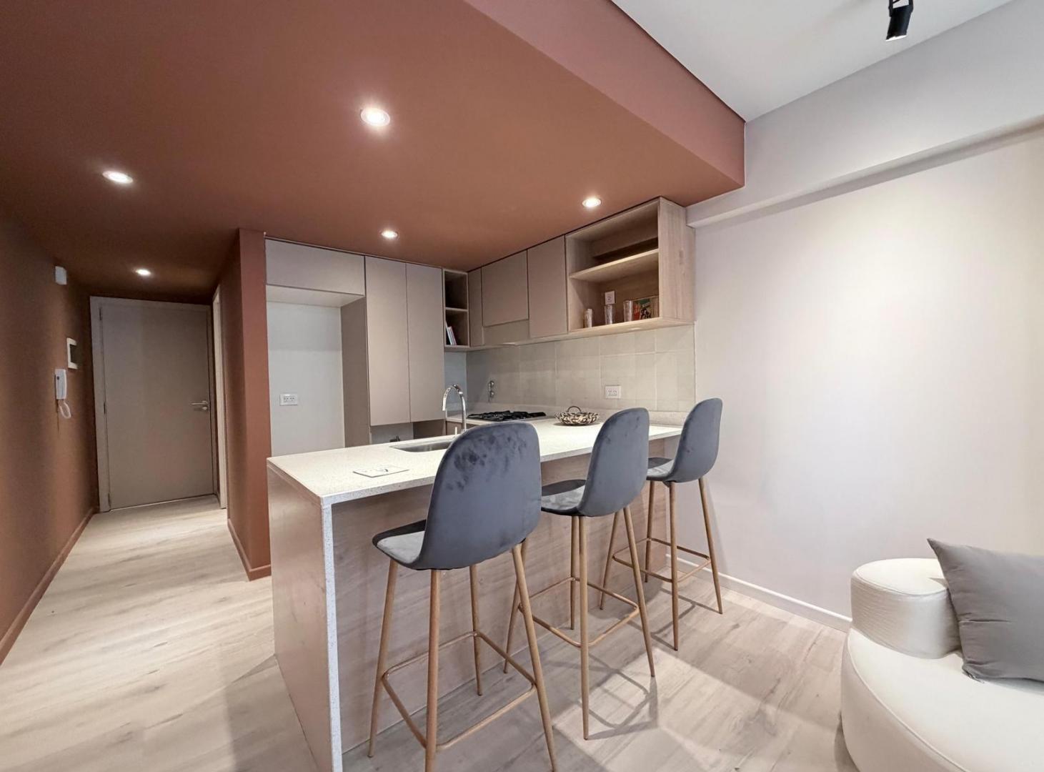 Foto de VENTA - Departamento Monoambiente con Amplio Balcón al Frente - Centro, imagen 2