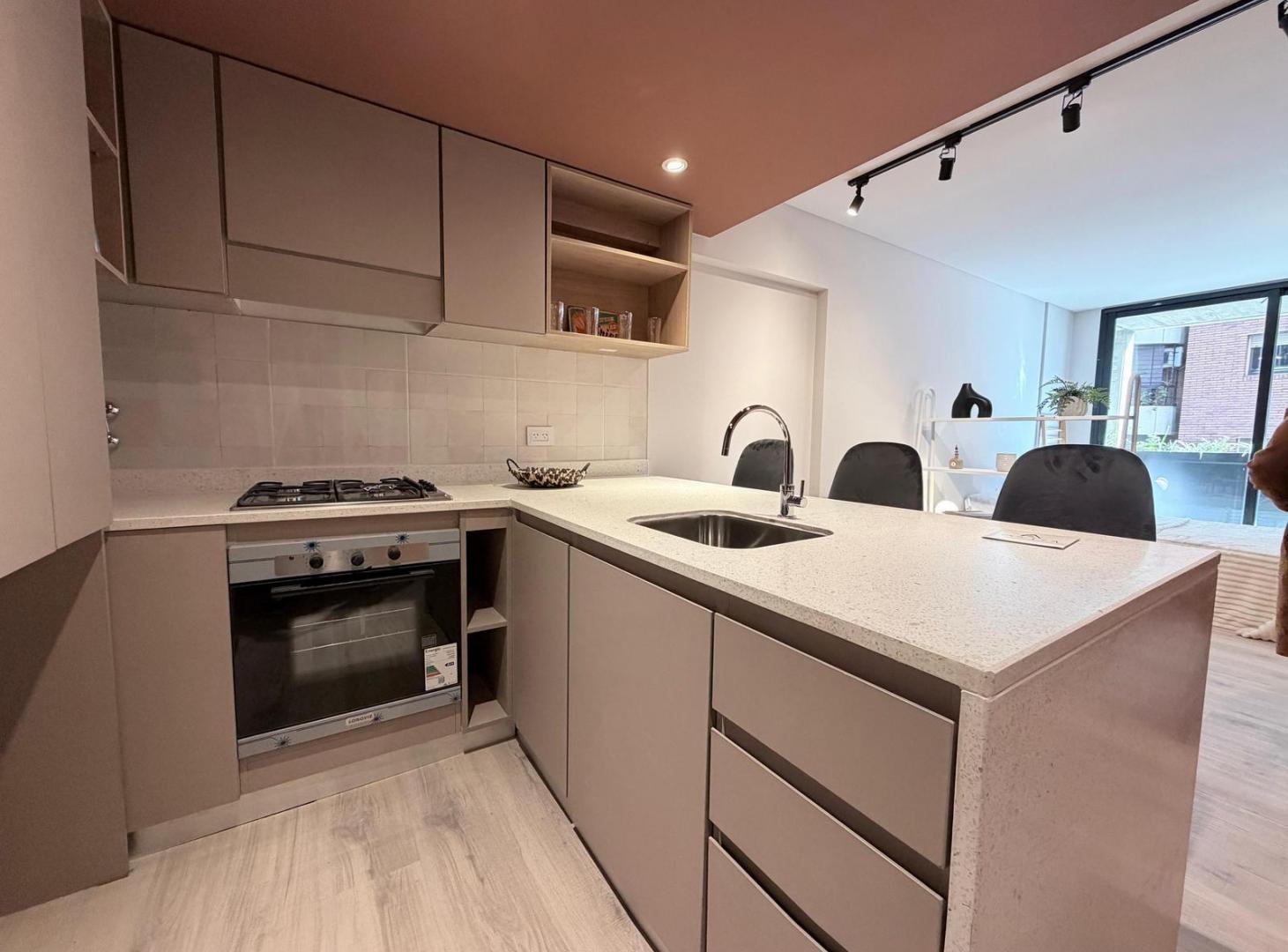 Foto de VENTA - Departamento Monoambiente con Amplio Balcón al Frente - Centro, imagen 4