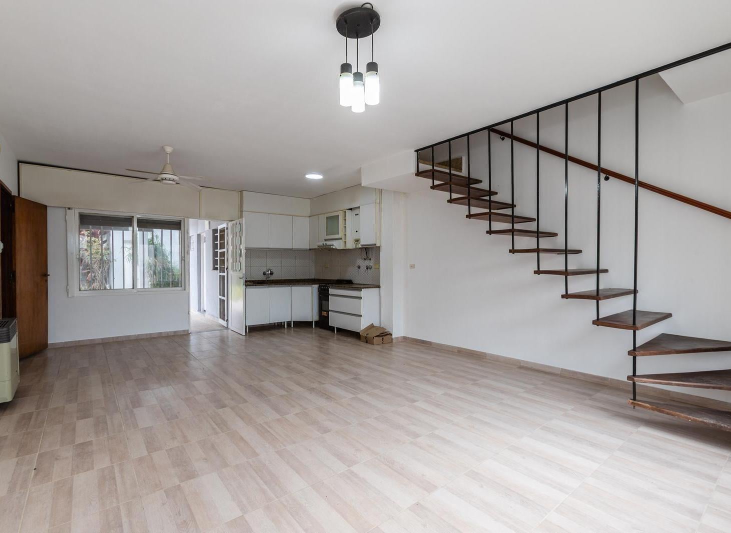 Foto de VENTA - CASA TRES DORMITORIOS - BARRIO REFINERIA, imagen 2