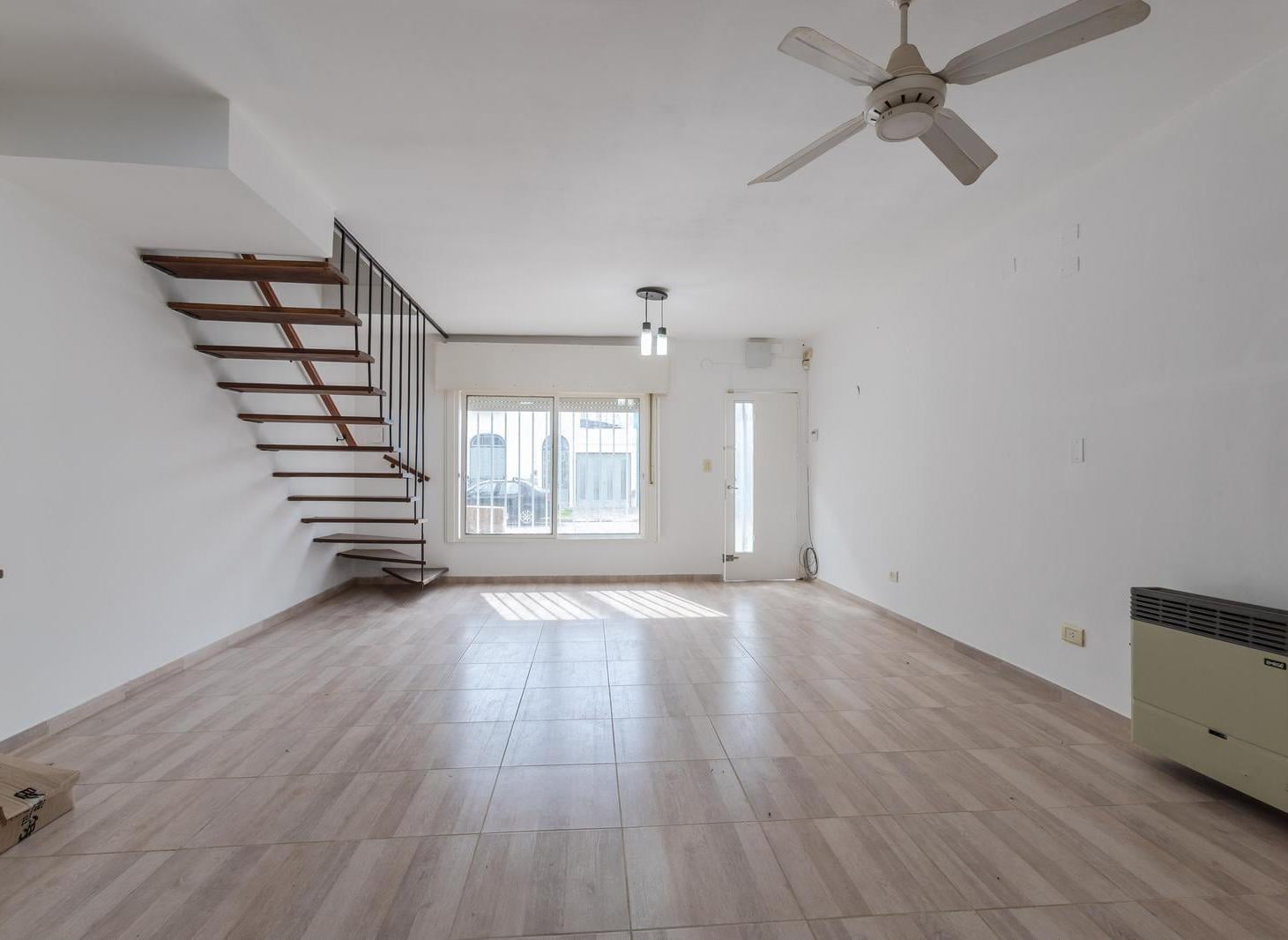 Foto de VENTA - CASA TRES DORMITORIOS - BARRIO REFINERIA, imagen 5