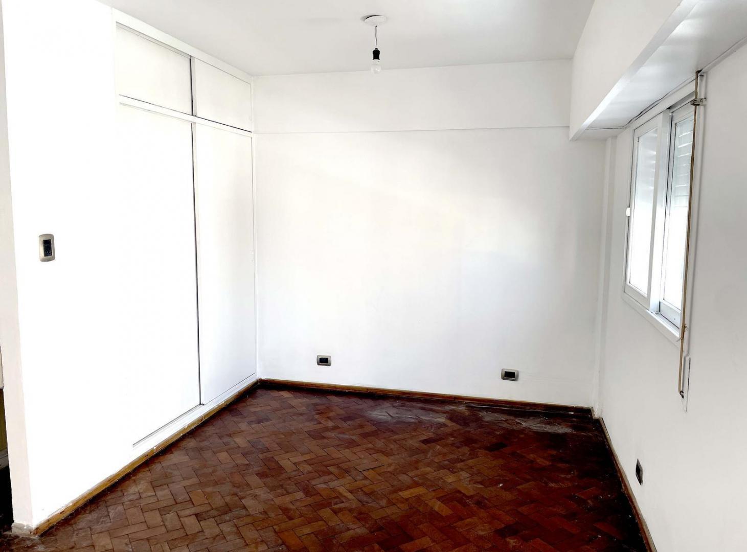 Foto de VENTA - MONOAMBIENTE CON ADECUACION - CENTRO ROSARIO, imagen 2