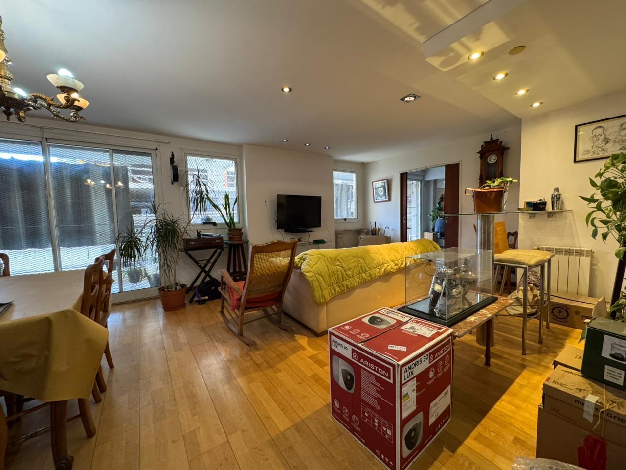 Foto de VENTA - PISO EXCLUSIVO 2 DORMITORIOS CON BALCÓN, PATIO, QUINCHO Y, imagen 5