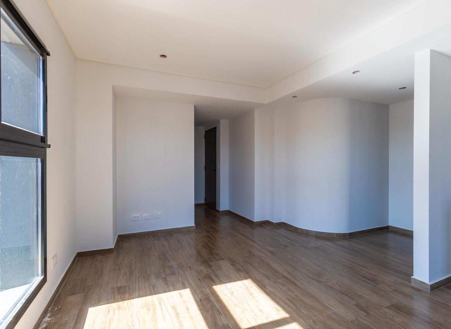 Foto de VENTA DEPARTAMENTO DE UN DORMITORIO AL CONTRAFRENTE EN BARRIO ABASTO, imagen 2
