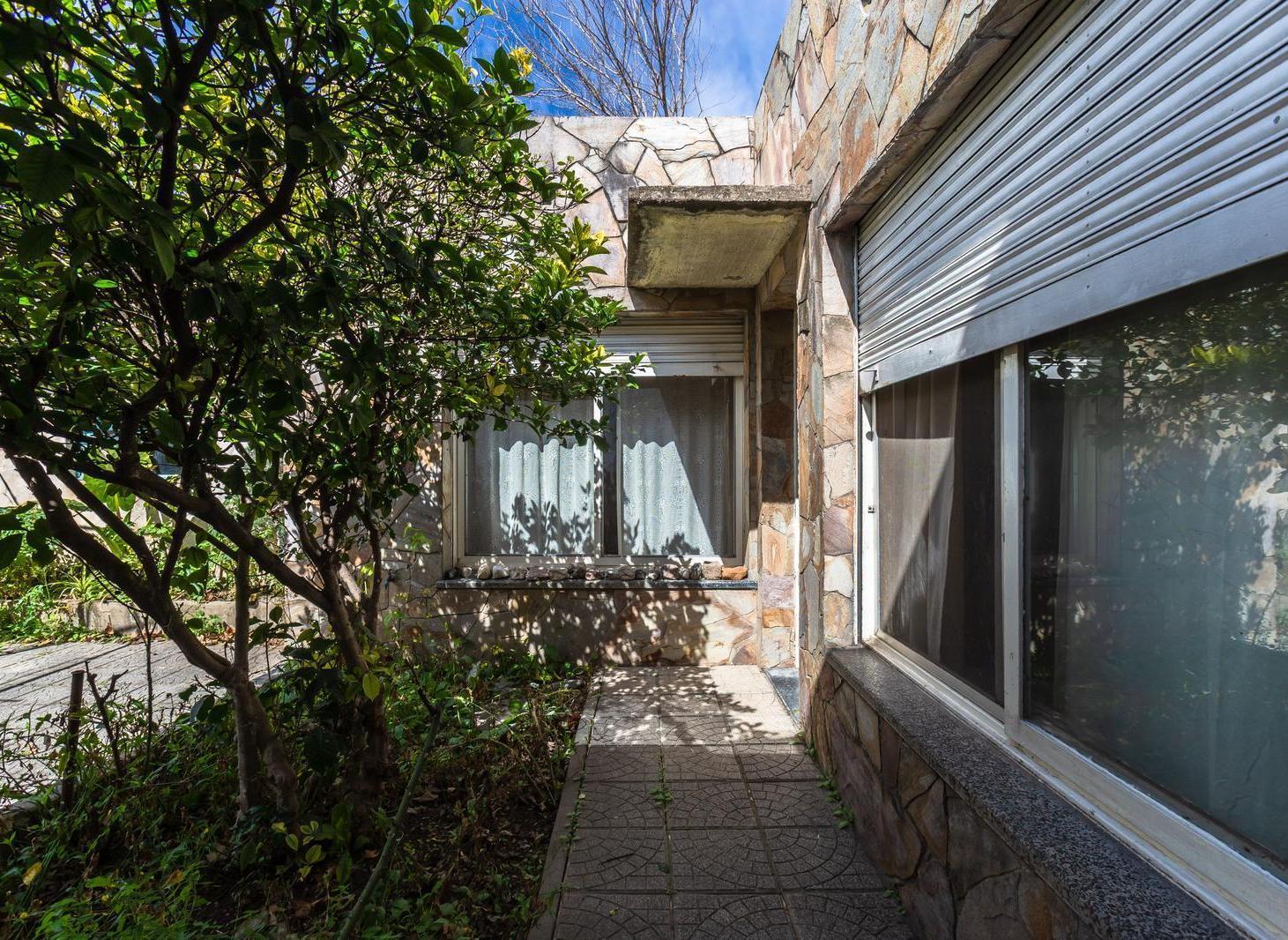 Foto de VENTA CASA CUATRO DORMITORIOS EN BARRIO INDUSTRIAL, imagen 4